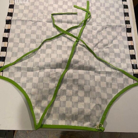 MacKenzie-Childs Courtly Check Apron and Flower to Market to go Tote - Picture 6 of 9